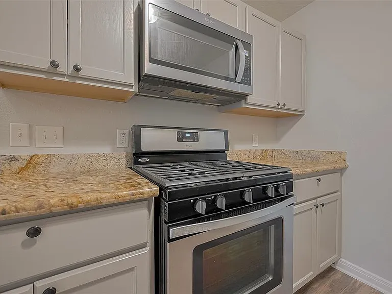 5009 Willow Point Dr — Photo 11