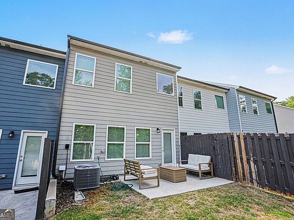 4th image of 119 Buckingham Ln