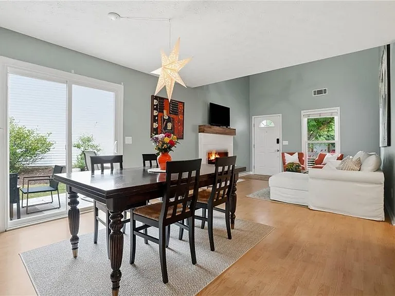 430 Feyston Ct — Photo 11