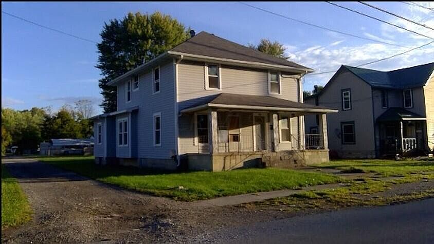1st image of 854 & 856 Wilson Ave