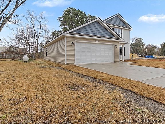 2nd image of 402 Rutherford St