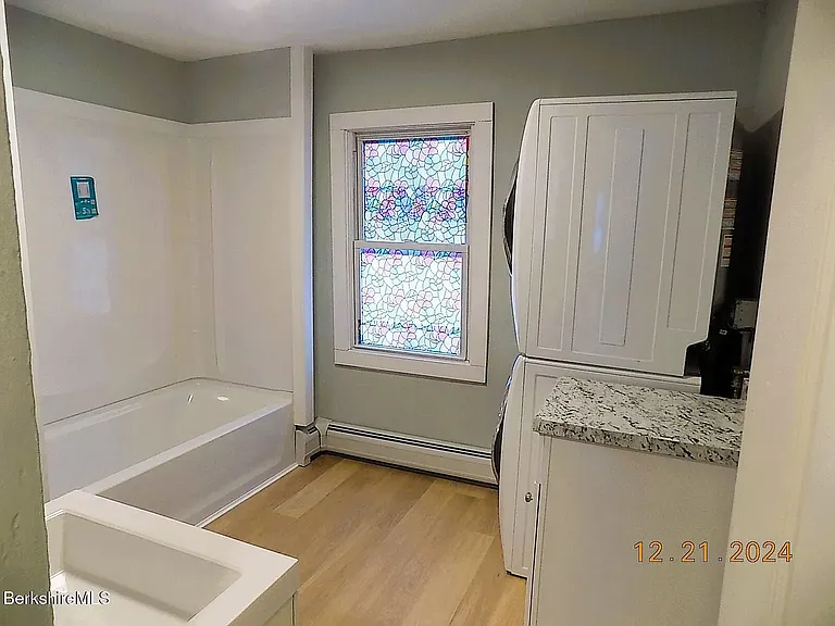 7 Crystal St — Photo 9