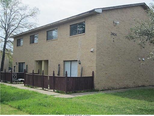 1st image of 2404 Blanco Dr
