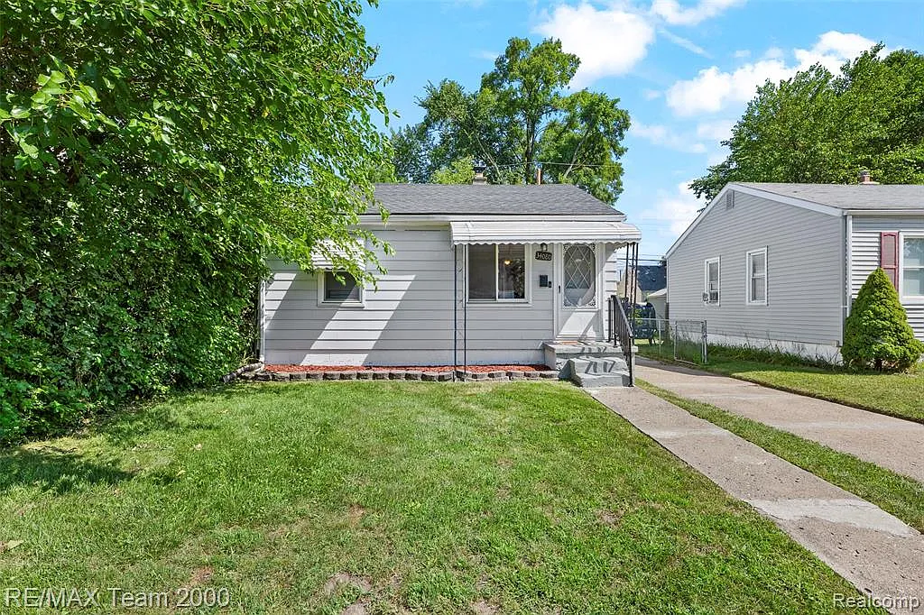 2 bed, 1.0 bath, 720 sqft, $1,500 — Photo 2