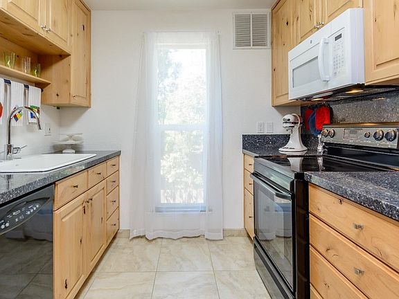 2nd image of 480 E Okeefe St APT 216
