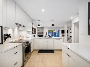 4663 Hoskins Rd, North Vancouver, BC V7K2R3
