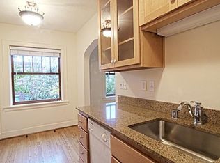 900 Queen Anne Ave N APT 305, Seattle, WA 98109