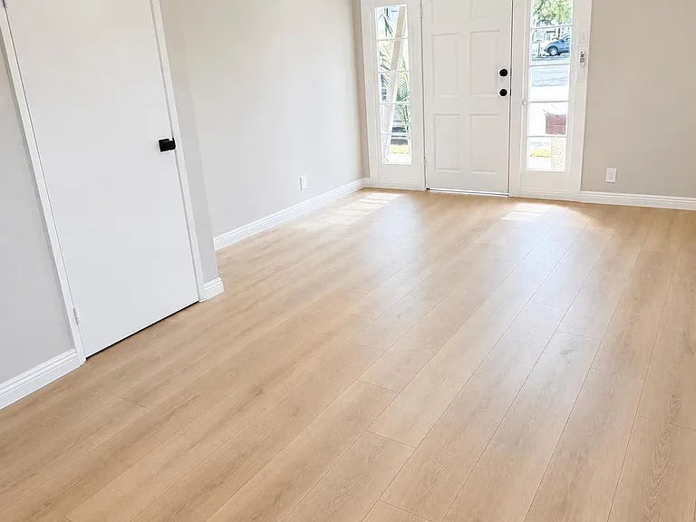 131 W 3rd Ave — Photo 3