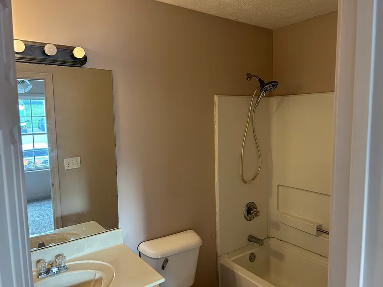 483 Dabney Dr — Photo 9