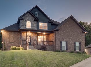 3275 Mecklenburg Dr, Columbia, TN 38401