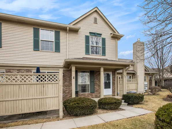 143 Commons Cir, Saline, MI 48176