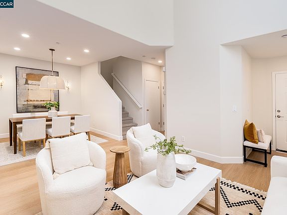 4th image of 170 Shadowhill Cir