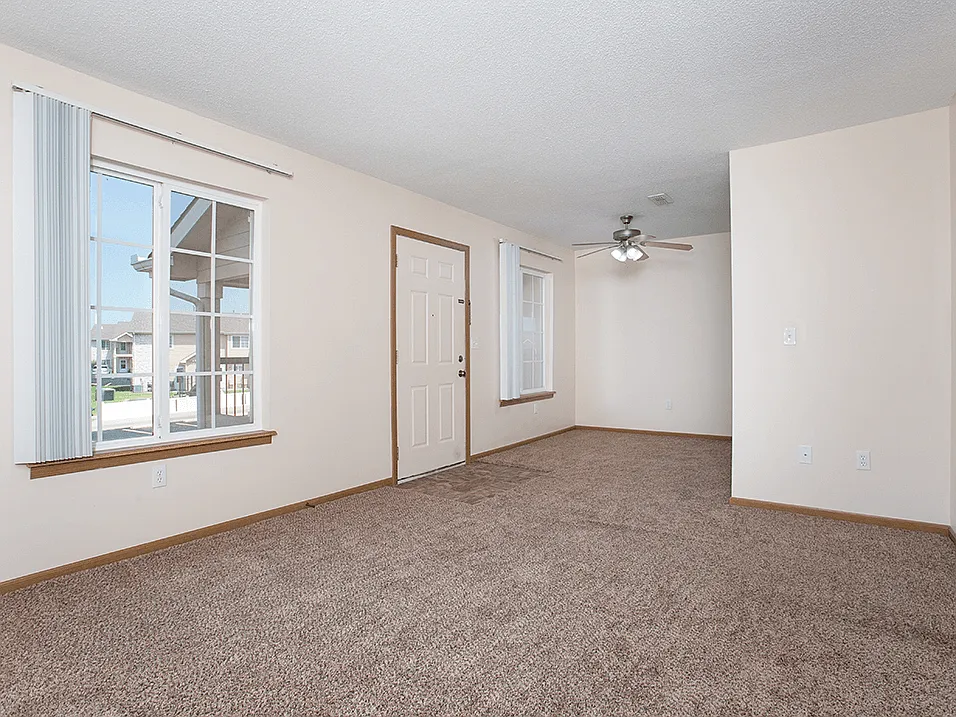 Ridgeport Apartments and Townhomes — Photo 3