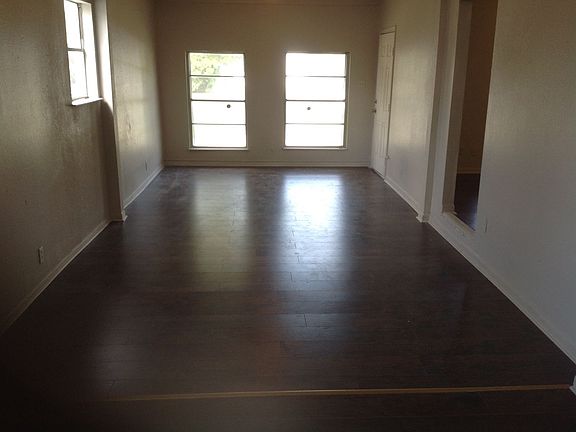 3rd image of 206 Hub Ave
