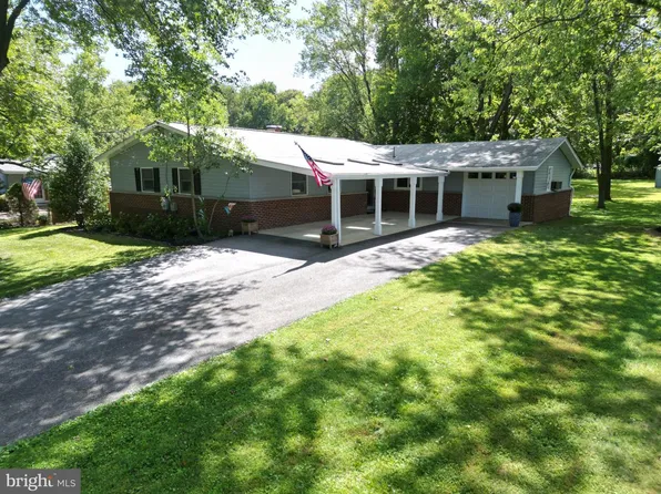 19708 Meredith Dr, Rockville, MD 20855
