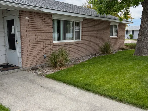 202 Legget Ave, Dillon, MT 59725
