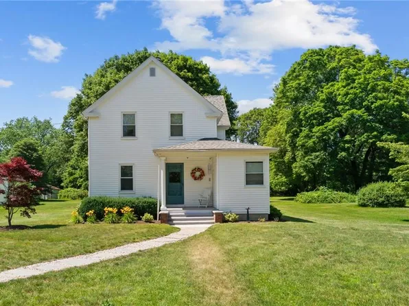 334 Fairgrounds Rd, South Kingstown, RI 02892