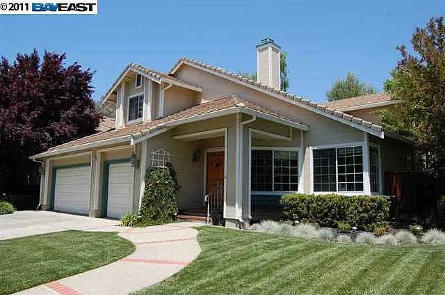 3932 Hillside Ave photo 1