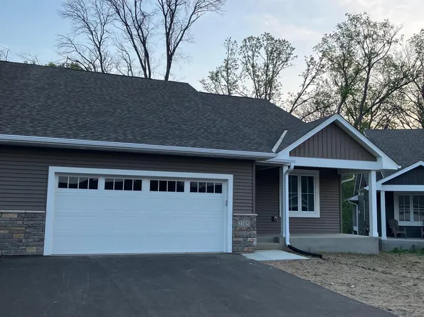 2105 Kari Ln, North Saint Paul, MN 55109