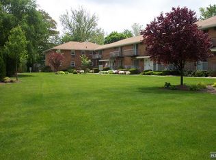 15 Cottage St APT 7A, Midland Park, NJ 07432