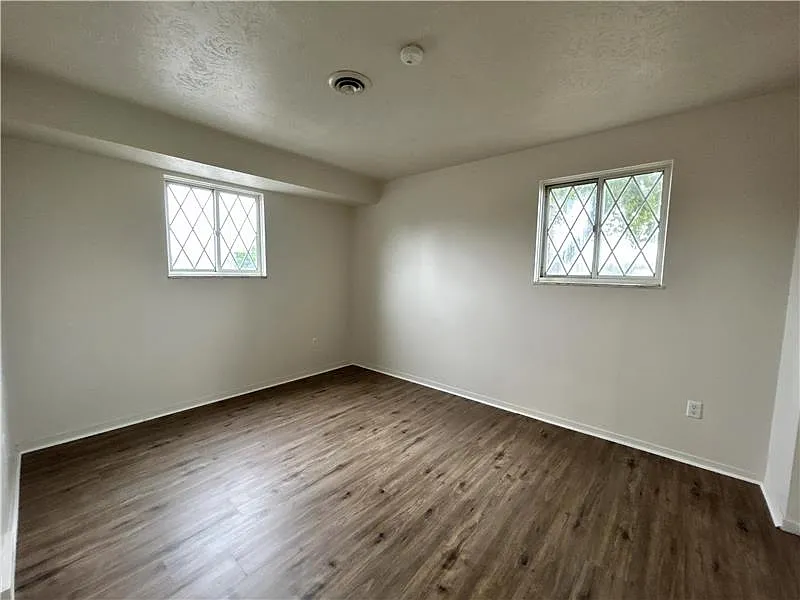 2 bed, $750 — Photo 3