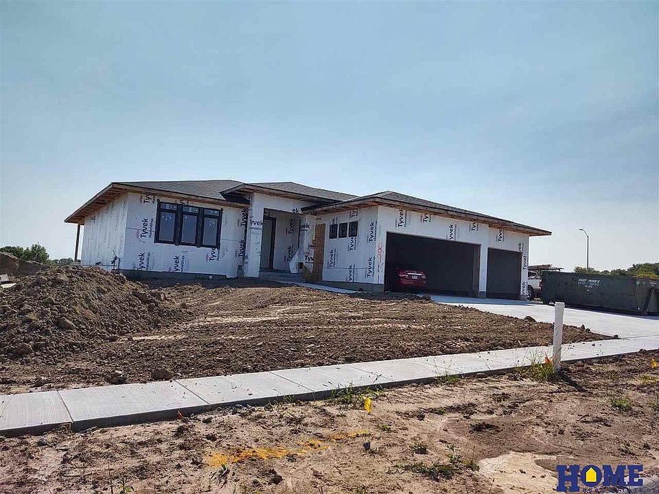1st image of 8911 White Horse Way