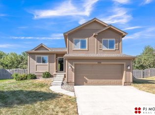 19610 R St, Omaha, NE 68135