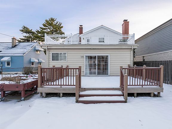 3rd image of 22631 Ridgeway St