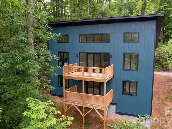 50 Sleeping Bear Rdg, Maggie Valley, NC 28751
