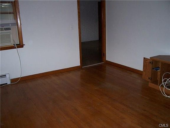 5th image of 37 Moulthrop St #2