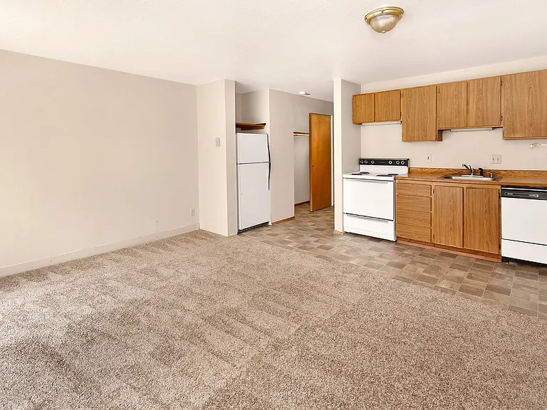 2303 Taylor Ave — Photo 21
