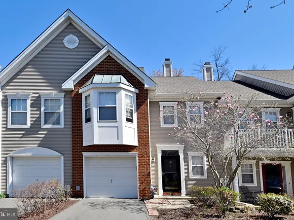 110 Treymore Ct, Pennington, NJ 08534