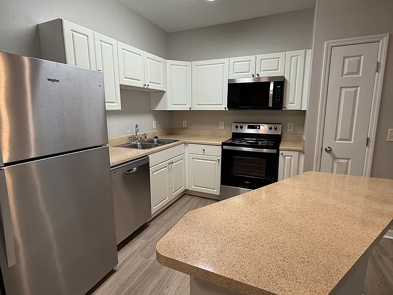 1610 Raena Dr #311 — Photo 6