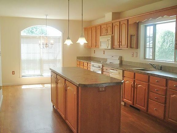 2nd image of 1616 Pennsylvania Ave Unit 222