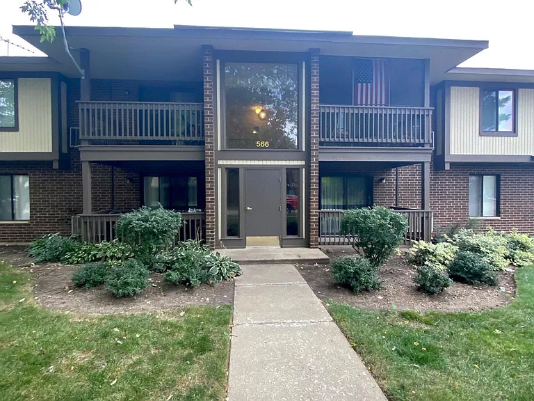 566 Somerset Ln #7 — Photo 18