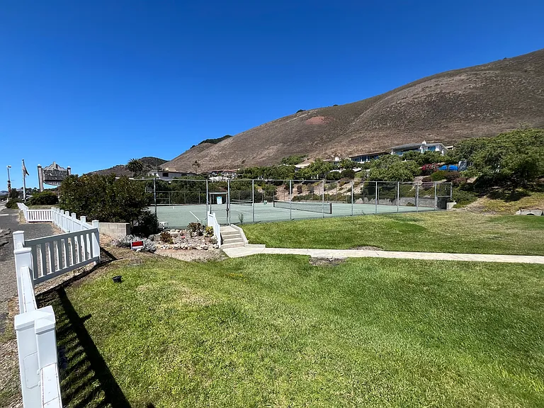 380 Foothill Rd — Photo 33