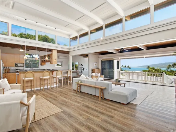 251 Poipu Dr, Honolulu, HI 96825