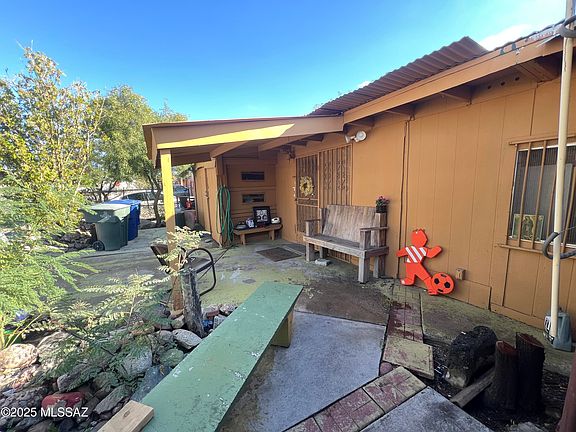 4th image of 825 W Oahu Ln