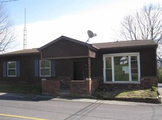 452 Old Forge Rd, Pine Grove, PA 17963