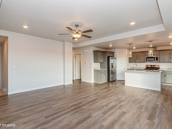 3rd image of 772 Clark Ave