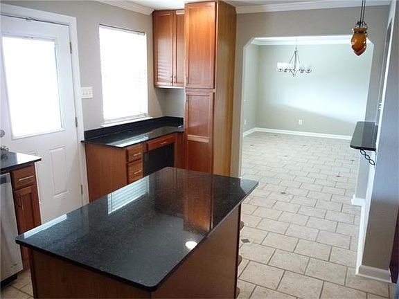 5th image of 421 Bertolino Dr