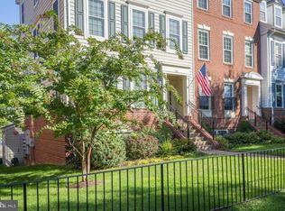 723 Massey Ln, Alexandria, VA 22314