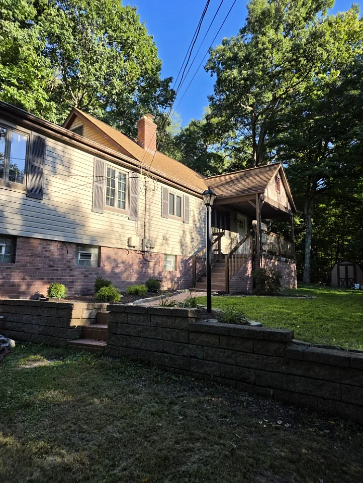 1675 McLaughlin Run Rd — Photo 1