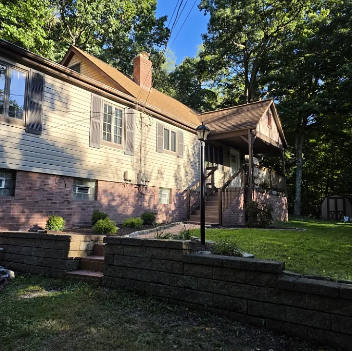 1675 McLaughlin Run Rd