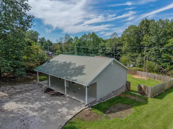 211 Ridgeway Dr, Lakewood Acres, KY 40351