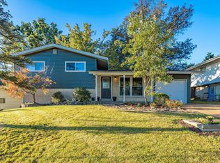 10952 Ridge Forest Dr, Saint Louis, MO 63123