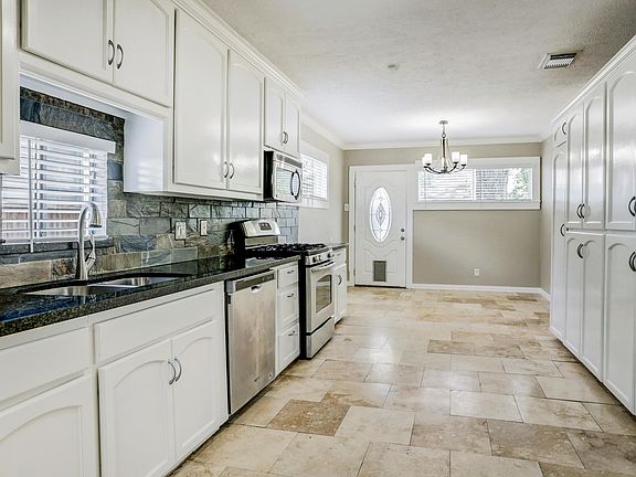 5th image of 1006 Northwood St
