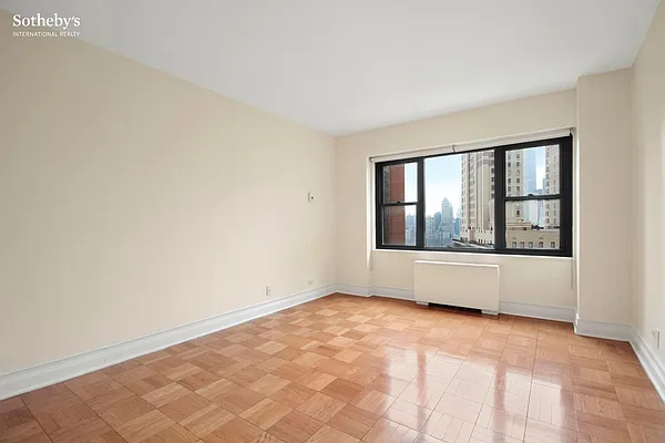 Rented by Sotheby's International Realty | media 30