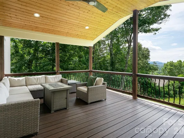 24 Audubon Dr, Asheville, NC 28804