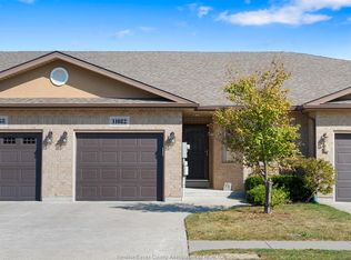 11082 Sturgeon St, Windsor, ON N8P1S7